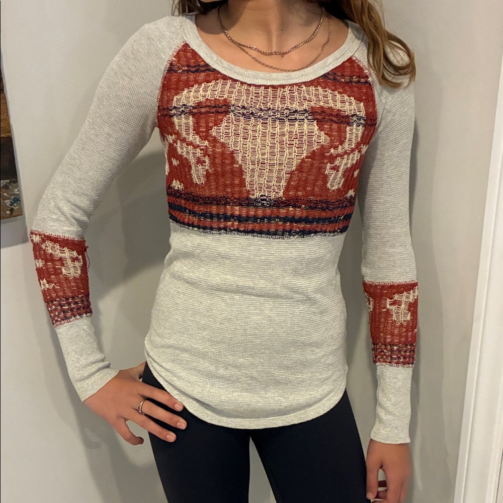 We the free Women's Gray and Red Patterned Long Sleeve Top